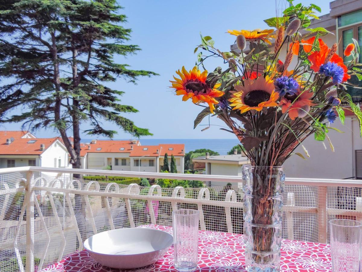 H11 Terrazzo Al Mare - Riva Ligure - Spiagge Daire Dış mekan fotoğraf